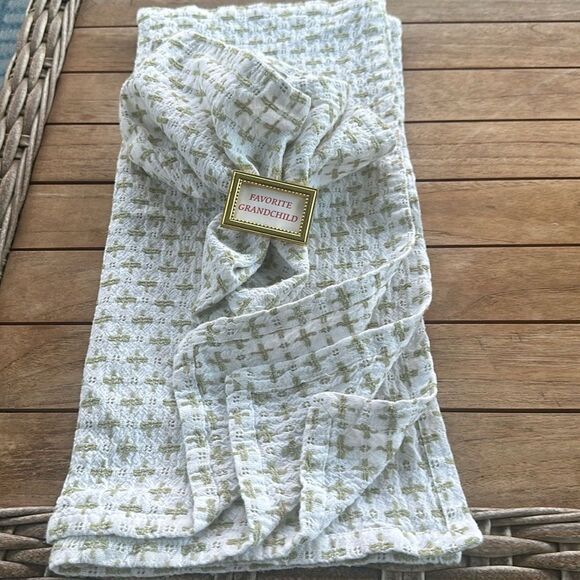 Pier 1 Cloth Napkins Decor (4) - Picture 2 of 3